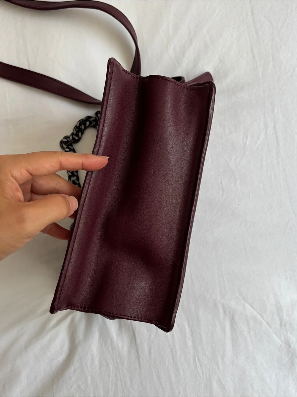 Sam Edelman compact burgundy